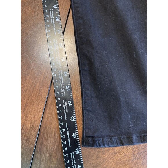 Levi's Women's Classic Straight Plus 20W Black Jeans - Picture 7 of 9